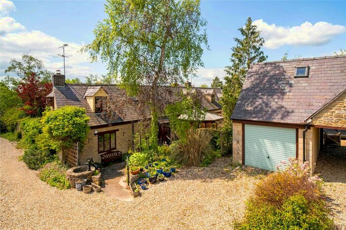 3 Bedroom Barn Conversion For Sale In Ampney St. Mary, Cirencester, GL7
