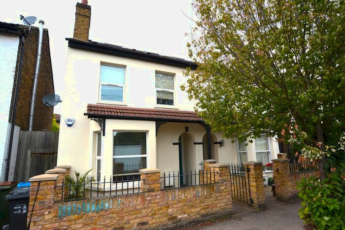 4 Bedroom Property To Rent In Park Road, Colliers Wood, London, SW19