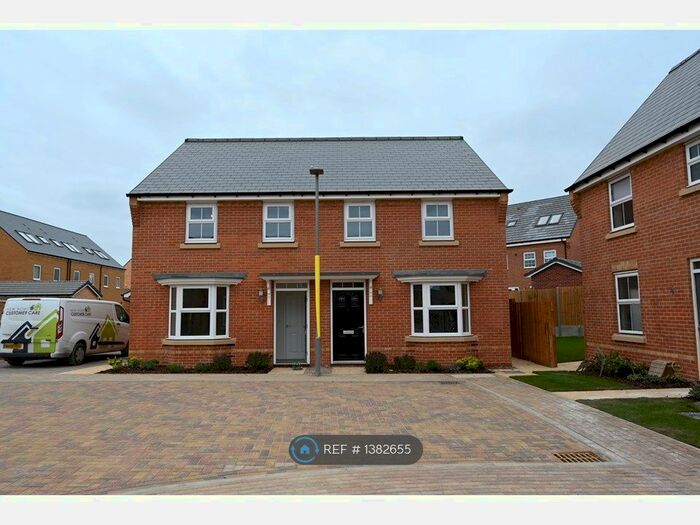 3 Bedroom Semi-Detached House To Rent In Atlantic Avenue, Milton Keynes, MK10