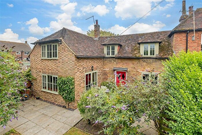 3 Bedroom Semi Detached House For Sale In North Street, New Romney, Kent, TN28