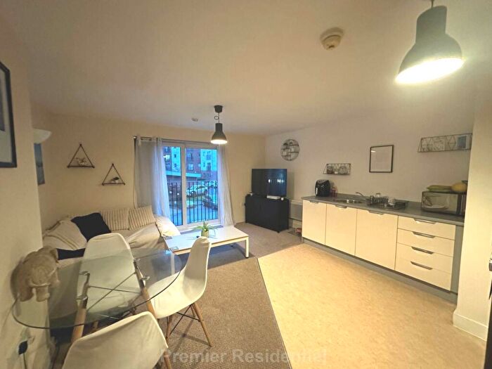 2 Bedroom Apartment To Rent In Woden Street, Salford, M5