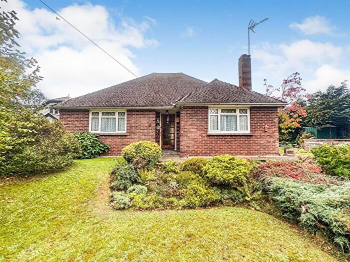3 Bedroom Detached Bungalow For Sale In Ware Street, Weavering, Maidstone, ME14