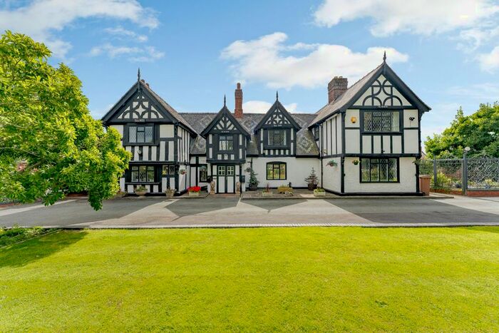 6 Bedroom Detached House For Sale In Station Road, Whittington, Oswestry, Shropshire, SY11