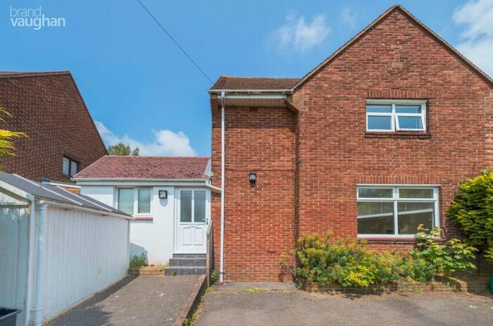 4 Bedroom Semi-Detached House To Rent In Henfield Way, Hove, East Sussex, BN3