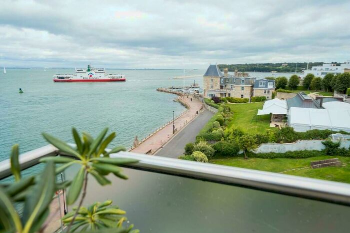 4 Bedroom Penthouse To Rent In Vantage Point, Cowes, PO31