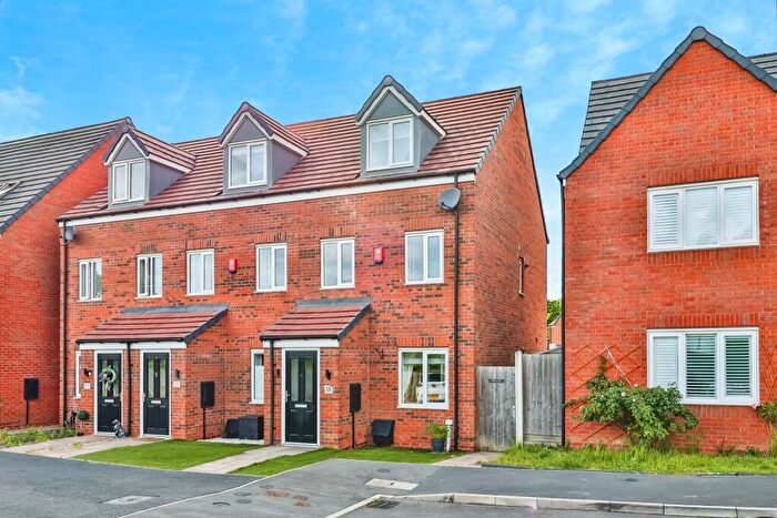 3 Bedroom End Of Terrace House For Sale In Pudding Plate Close, Ilkeston, DE7