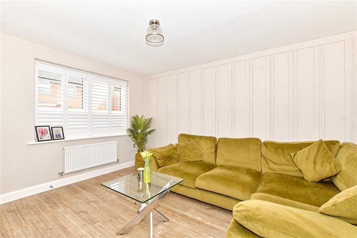 2 Bedroom Semi Detached House For Sale In Storehouse Way, Havant, Hampshire, PO9