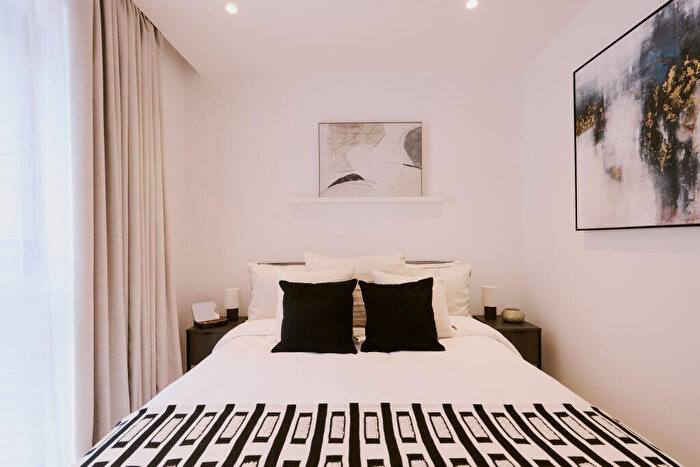 Studio To Rent In New Drum Street, London, E1