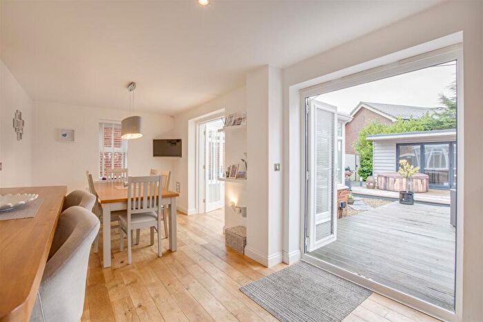 4 Bedroom Detached House For Sale In Turners Field, High Wycombe, HP13