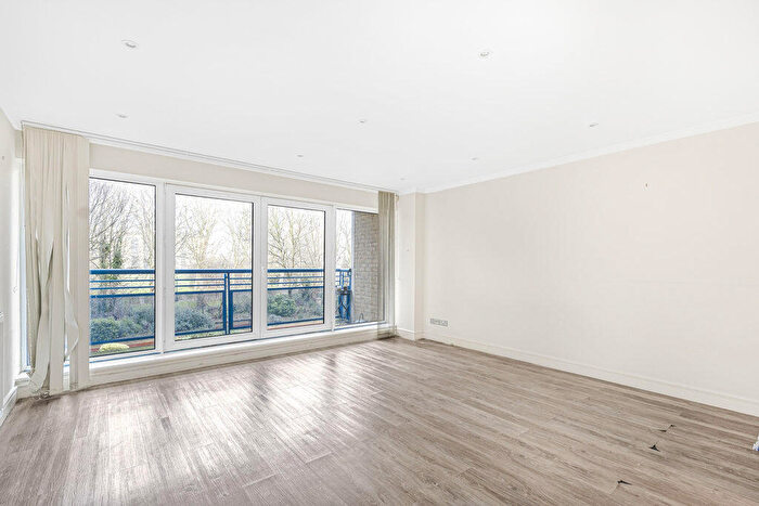 2 Bedroom Apartment To Rent In Rotherhithe Street, London, SE16