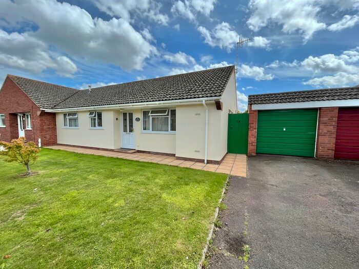 3 Bedroom Semi-Detached Bungalow To Rent In Dovetons Drive, Taunton, TA4