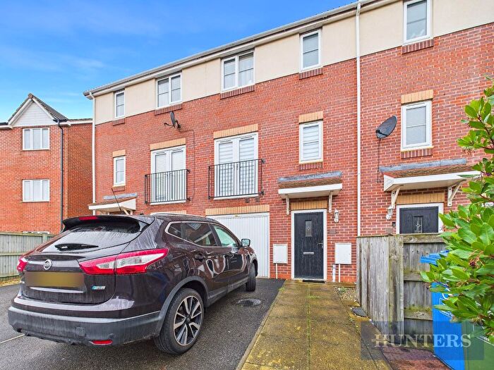 3 Bedroom Semi Detached House For Sale In Blueberry Way, Scarborough, YO12