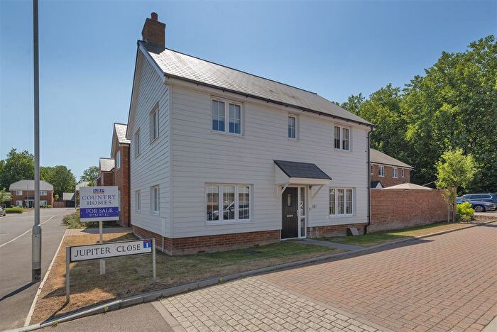 3 Bedroom Detached House For Sale In Jupiter Close, East Malling, West Malling, ME19