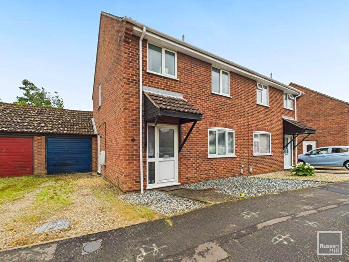 3 Bedroom Semi-Detached House For Sale In Mill Croft Close, Costessey, NR5
