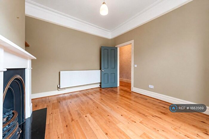 3 Bedroom Terraced House To Rent In Penylan, Penylan, Cardiff, CF23