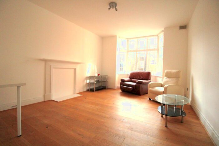 2 Bedroom Flat To Rent In Queensway, London, W2