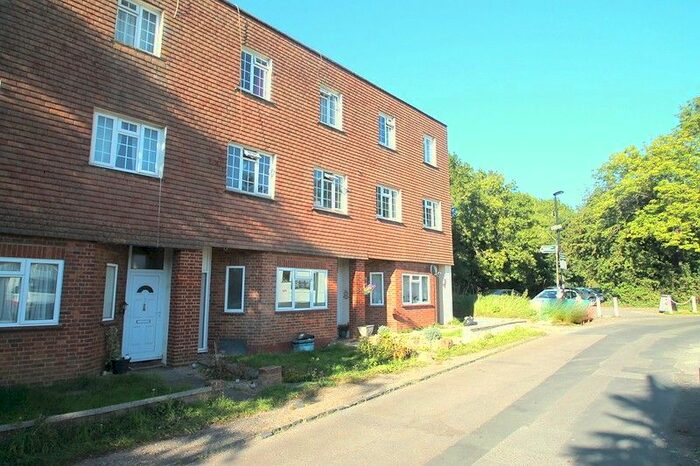 1 Bedroom Flat To Rent In Old Lodge Lane, Kenley CR8