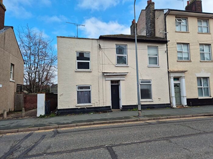 1 Bedroom Property To Rent In Military Road, CO1