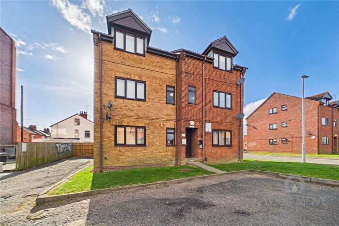 1 Bedroom Flat To Rent In Baronson Gardens, Northampton, NN1