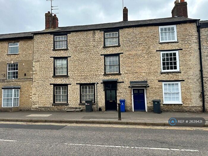 1 Bedroom Flat To Rent In High Street, Brackley, NN13