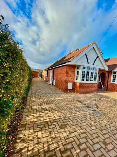 1 Bedroom Flat To Rent In Hilltop Road, Earley, Reading, RG6