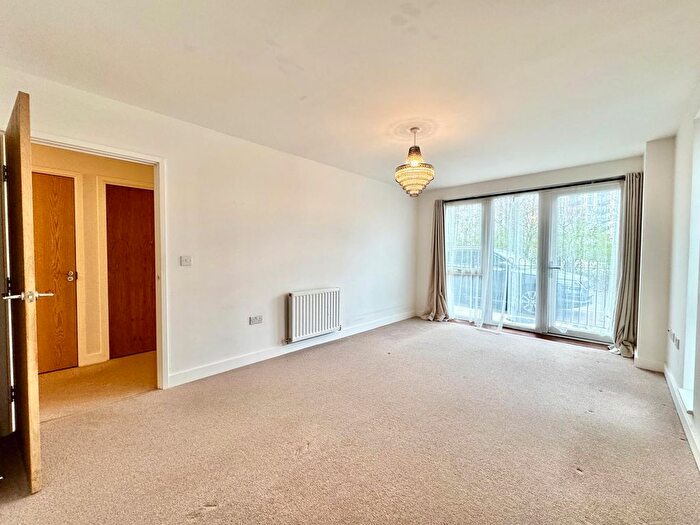 2 Bedroom Flat For Sale In Chronicle Avenue, London, NW9