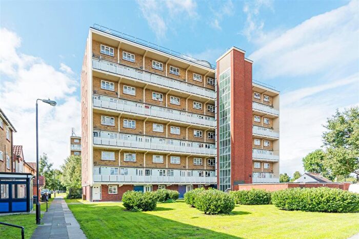 2 Bedroom Flat For Sale In Cumberland Road, London, N9