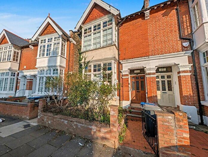 3 Bedroom Semi Detached House For Sale In Durham Road, London, N2