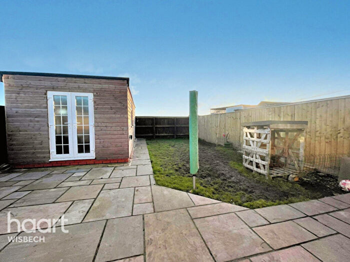2 Bedroom Semi-Detached House For Sale In Leverington Common, Leverington, PE13