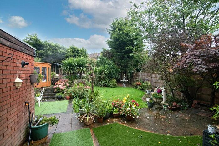 4 Bedroom Detached House For Sale In Barley Croft Stoke Heath Bromsgrove, B60