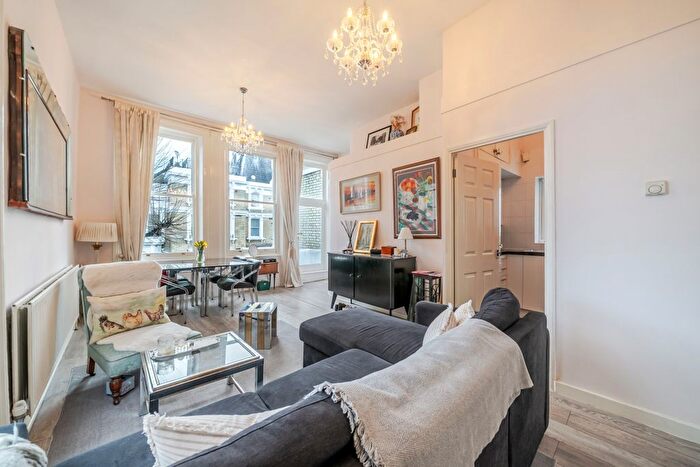 1 Bedroom Flat To Rent In Redcliffe Square, London, SW10