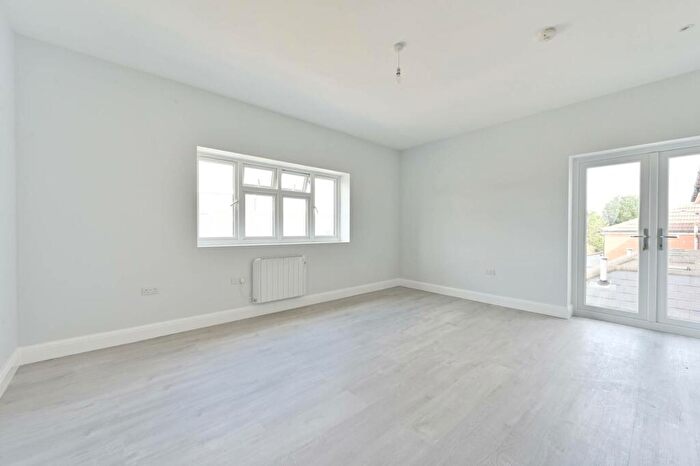 1 Bedroom Flat To Rent In Central Road, Morden, SM4
