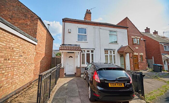 2 Bedroom Semi-Detached House For Sale In The Narrows, Hinckley, LE10