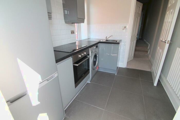 1 Bedroom Flat To Rent In Cross Street, Sale, M33