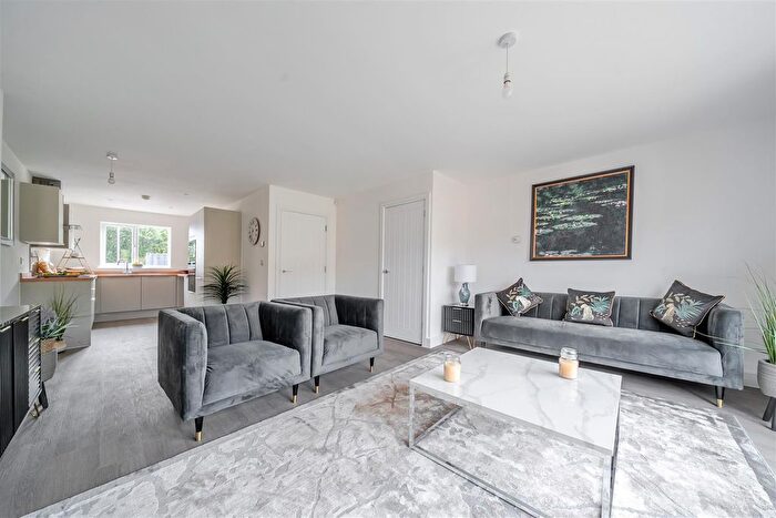 4 Bedroom Property For Sale In Osbourne Close, Kingswood, BS15