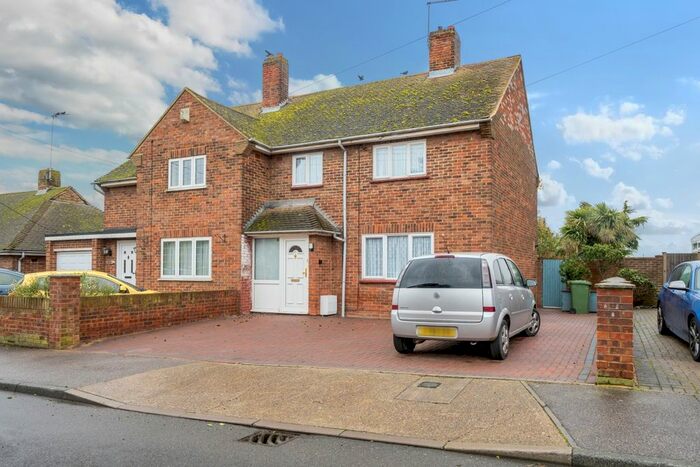 3 Bedroom Terraced House To Rent In Shepherds Way, Lower Stoke, Rochester, ME3