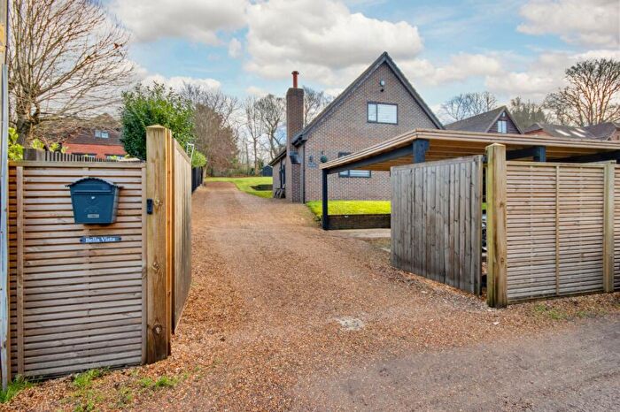 5 Bedroom Detached House For Sale In Rhododendron Avenue, Meopham, Gravesend, Kent, DA13