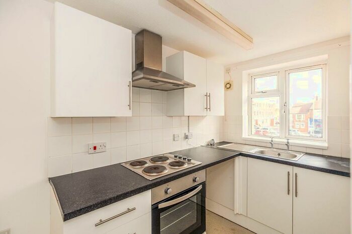 1 Bedroom Flat To Rent In A Market Parade, Havant, Hampshire, PO9