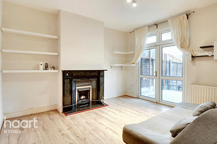 3 Bedroom End Of Terrace House For Sale In Essex Road, Barking, IG11