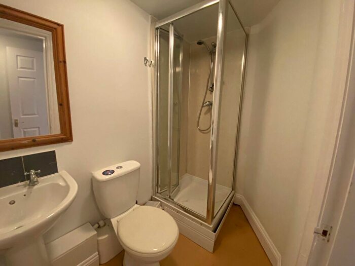 1 Bedroom House To Rent In Lower Lux Street, Liskeard, PL14