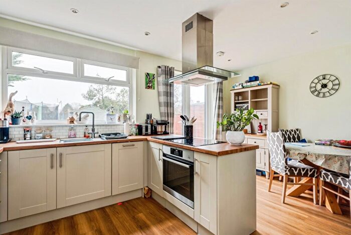 3 Bedroom Semi Detached House For Sale In Southbrook Street, Extension, Swindon, SN2