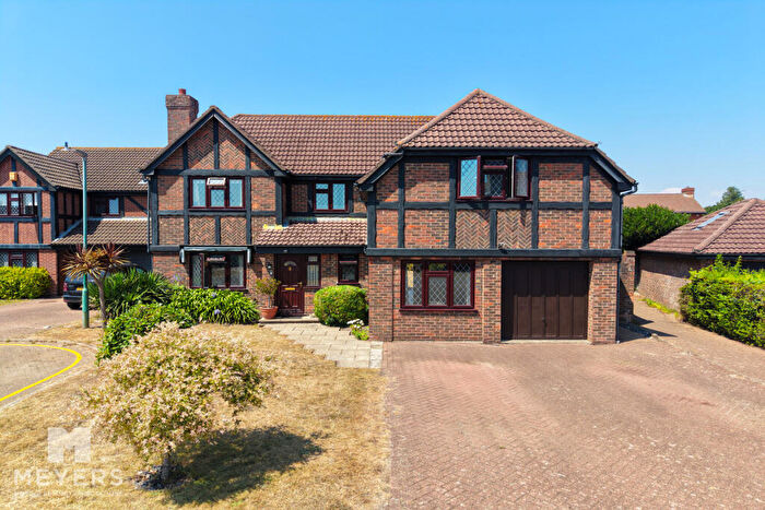 5 Bedroom Detached House For Sale In Walsingham Dene, Bournemouth, BH7