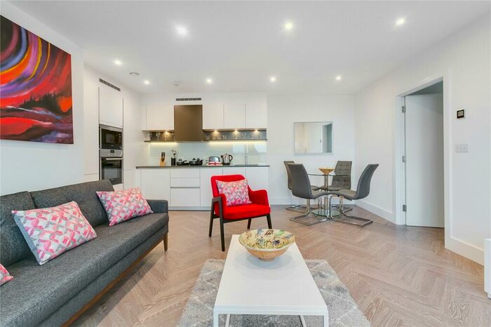 1 Bedroom Flat To Rent In Sterling Way, Islington, N7