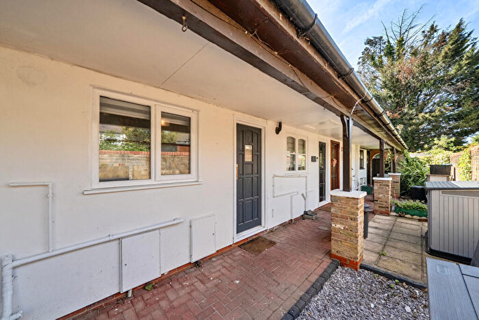 1 Bedroom Terraced House For Sale In Ancaster Mews, Beckenham, BR3