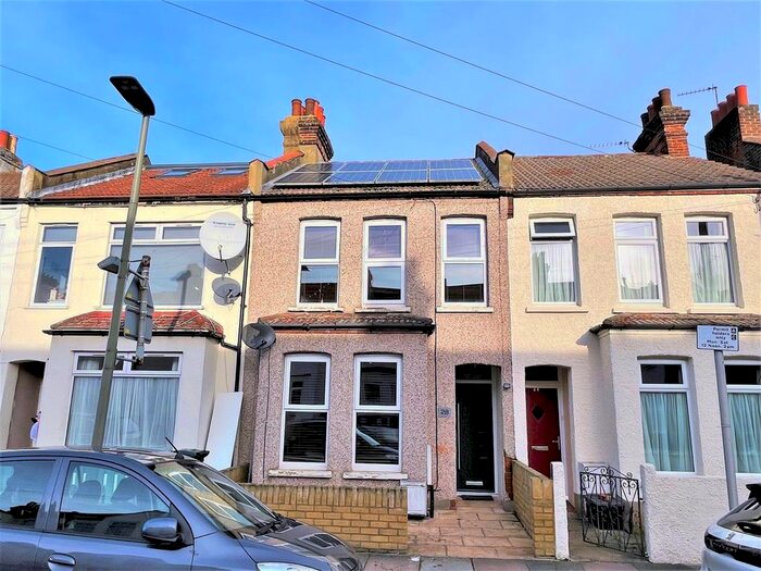 2 Bedroom Terraced House To Rent In Godwin Road, Bromley BR2