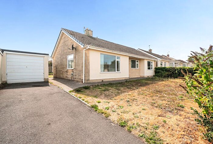 3 Bedroom Bungalow For Sale In Charlton Park, Midsomer Norton, Radstock, Somerset, BA3