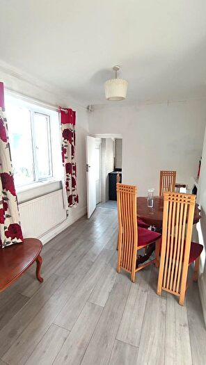 2 Bedroom Terraced House To Rent In Clare Road, Cardiff, CF11