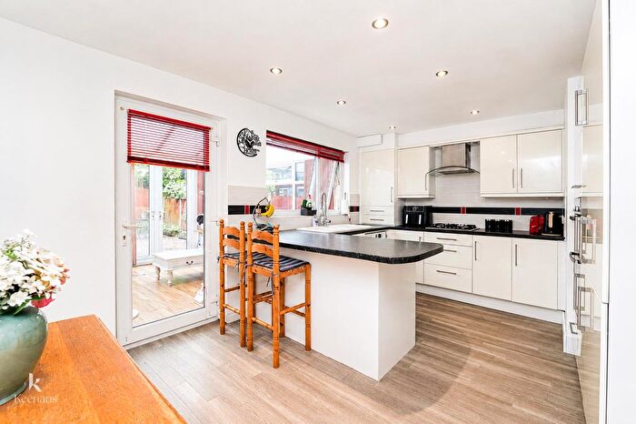 3 Bedroom Semi Detached House For Sale In Arkwright Fold, Blackburn, BB2