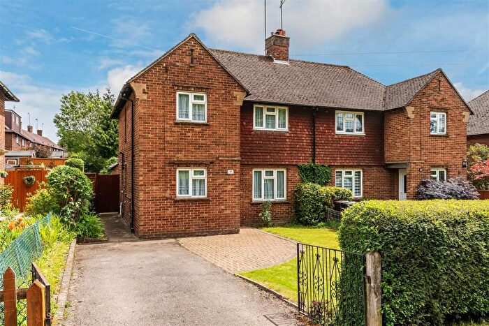 3 Bedroom Semi-Detached House For Sale In Bakers Mead, Godstone, RH9