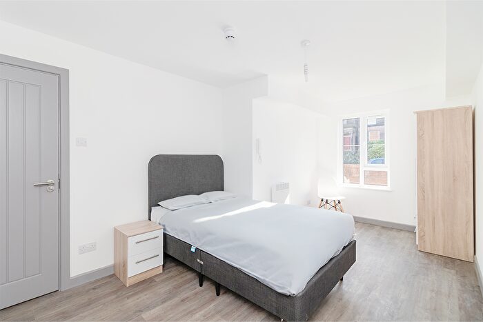 1 Bedroom Flat To Rent In Devonshire, Road, Wirral, CH43